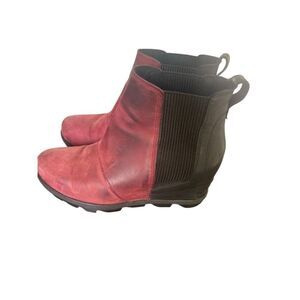 Sorel Joan of Artic Wedge Ankle Boots Red Wine Size 8